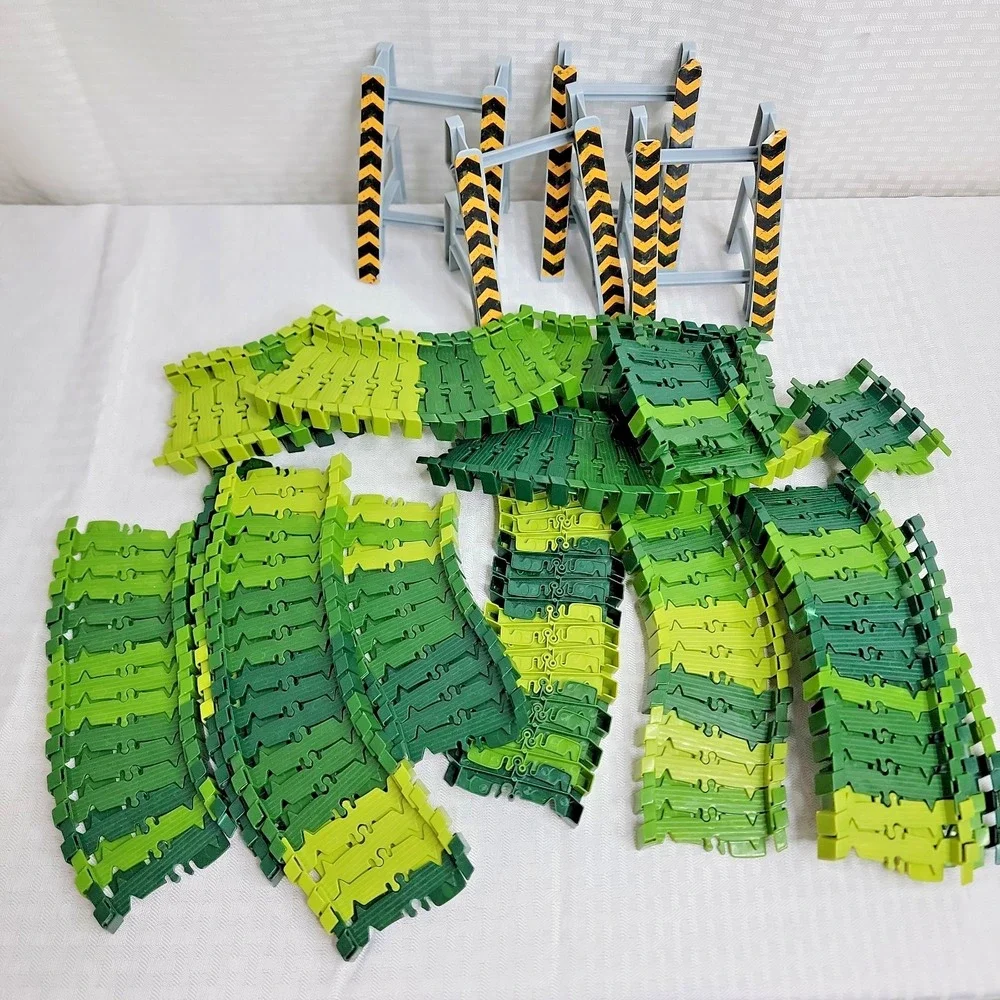 Magic Tracks Dinosaur Flex Track Replacement Parts Lot Green Flexible Race Track